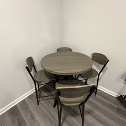Small Table With Chairs 