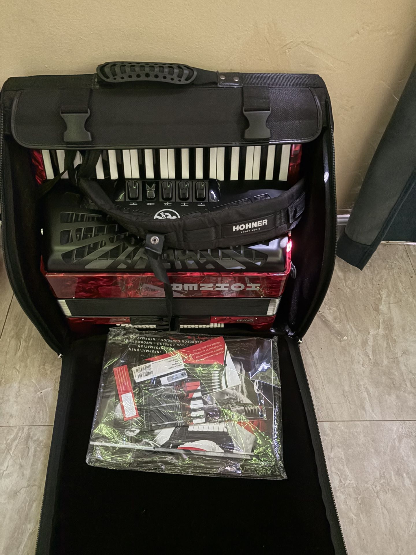 Hohner Bravo iii