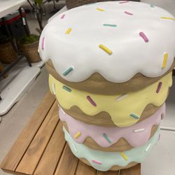 Donut stool 