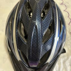 Helmet Adlt one size 58-60 CM like new 