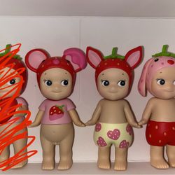 Sonny Angel Strawberry Love Series