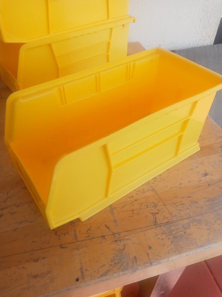 Uline Used Stackable Bins Or Hanging Bins. #12145 Uline. 11"x5 1/2"x5". I Have A Few Hundred, $2.75 Each. I Can Deliver Local For Extra.