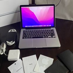 Apple MacBook Pro Laptop Bundle Nice And Sleek LOOK
