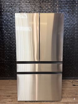SAMSUNG BESPOKE REFRIGERATOR w/WARRANTY! R3031A