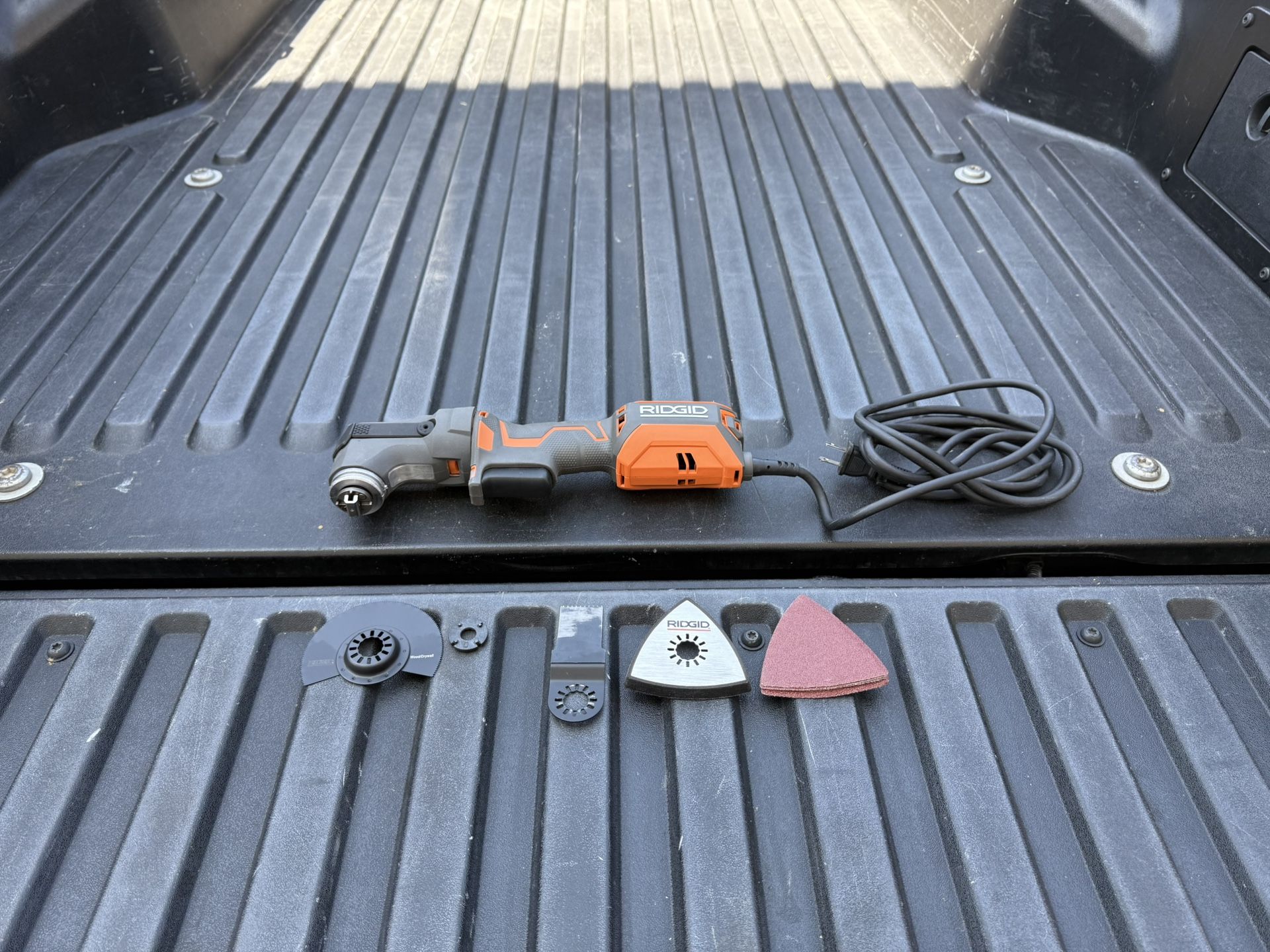 RIDGID 4 Amp Corded Oscillating Multi-Tool