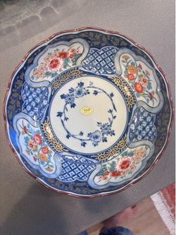 Japanese Authentic Arita Ware Porcelain Scalloped Floral Bowl - Imari Style