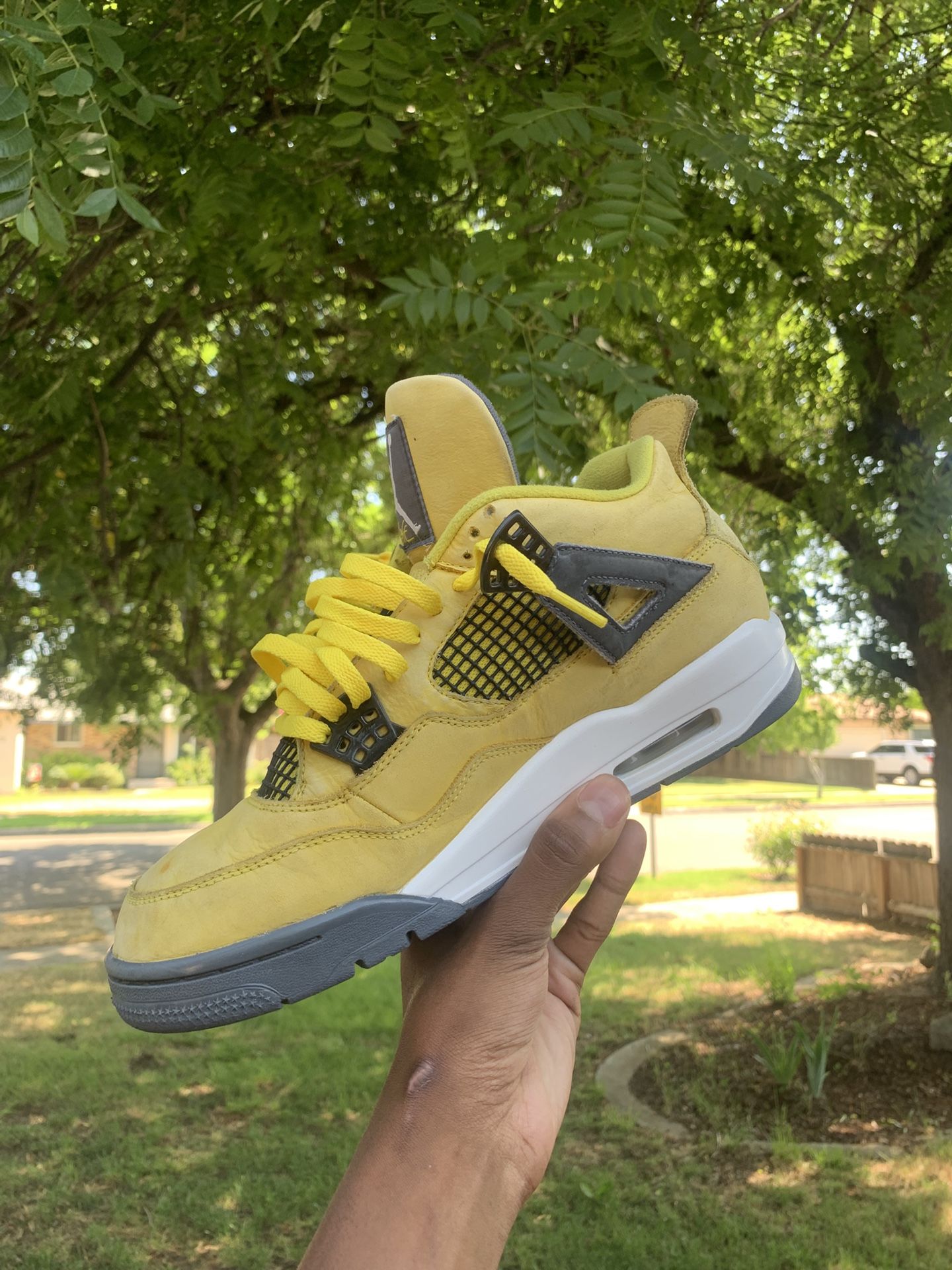 Jordan 4s Lightning