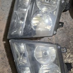 07-13 Suburban/ Tahoe Headlights 