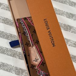 ORIGINAL LOUIS VUITTON SCARF