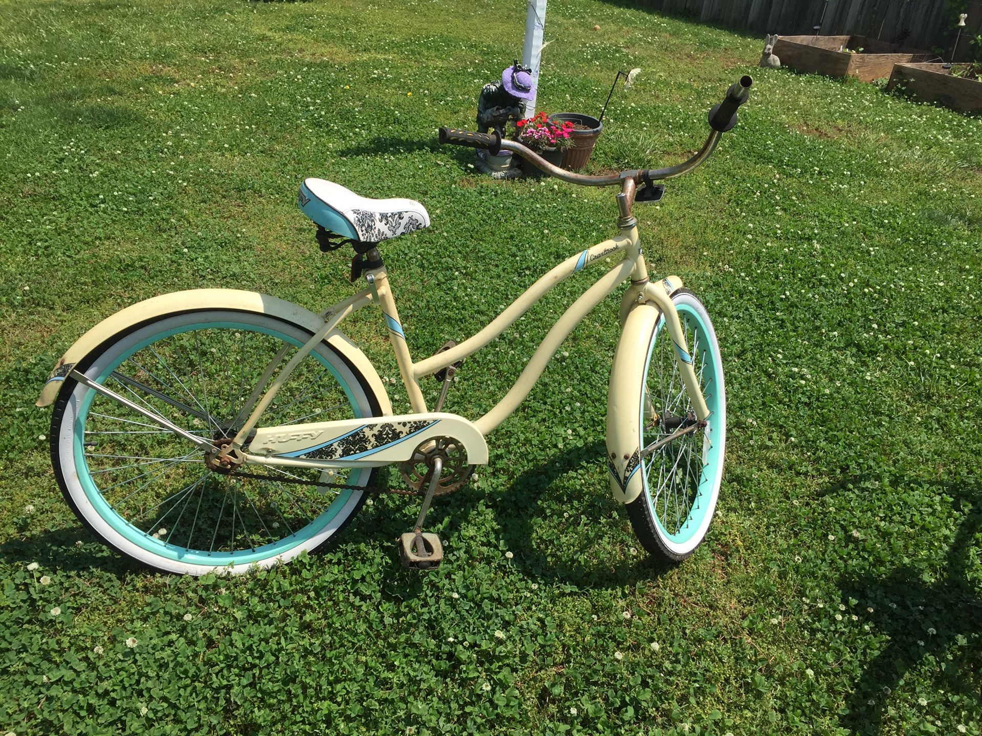 Woman’s huffy