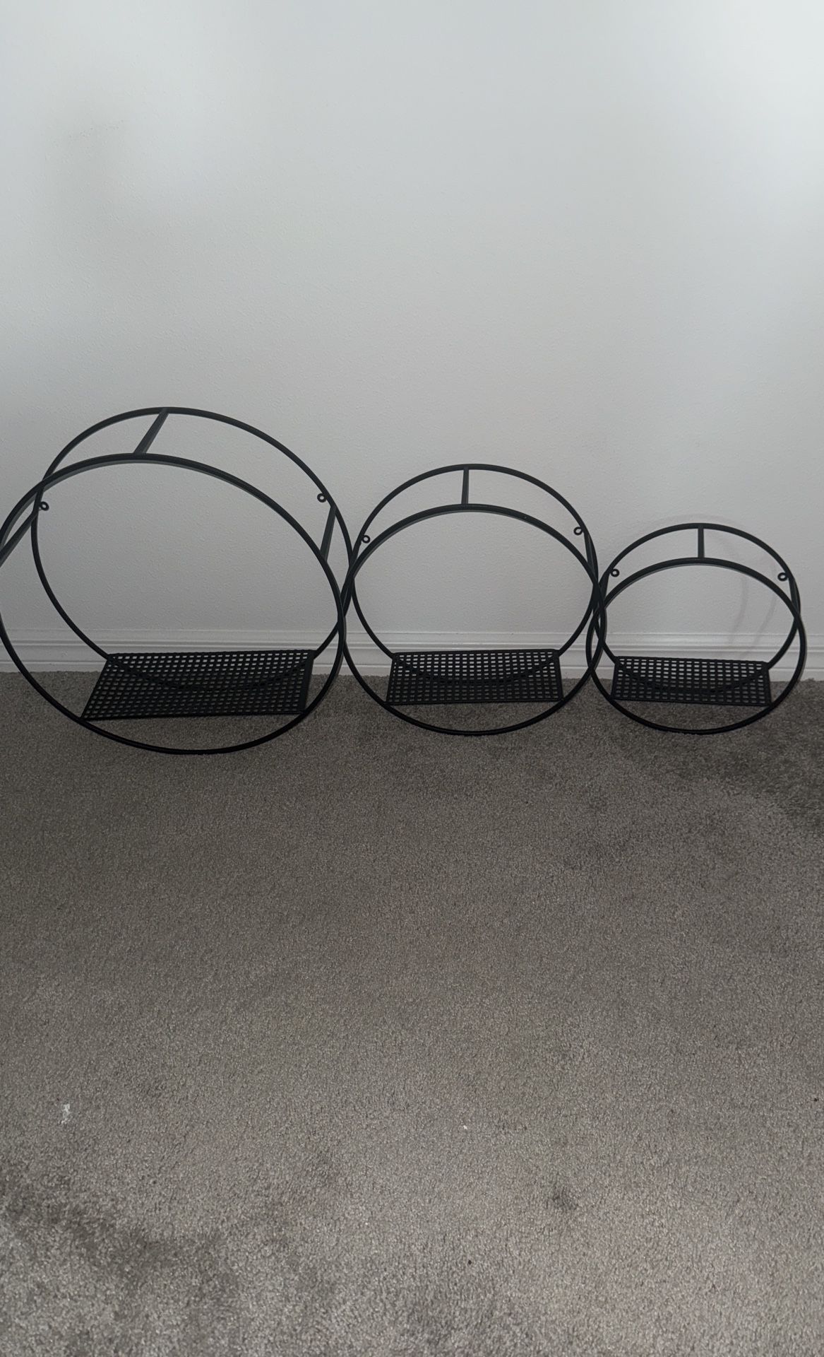 Set of steel circular shelves