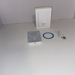 Magnetic battery pack (wireless charging)