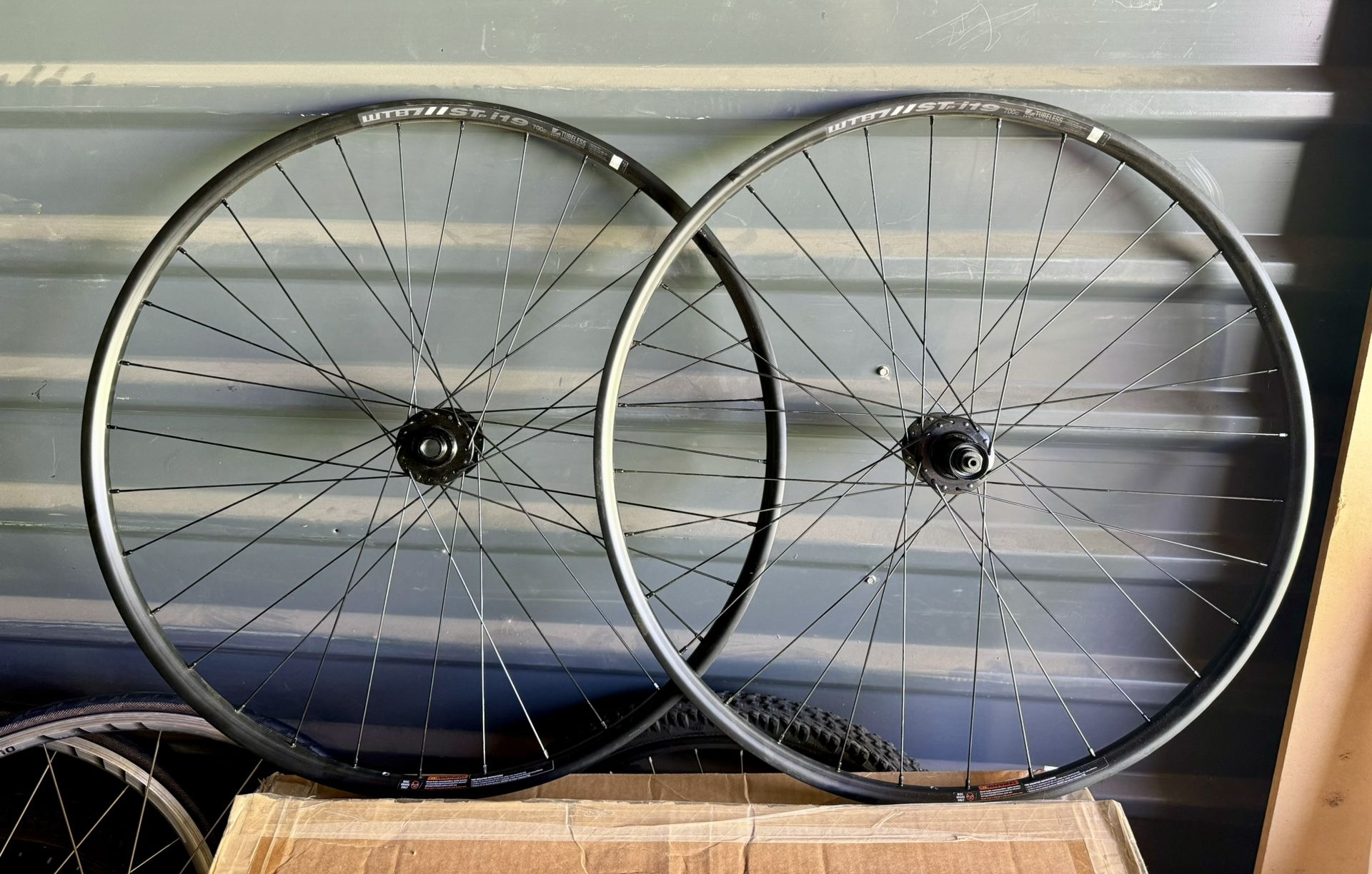 New WTB STp i19 Tubeless Gravel Disc Wheelset