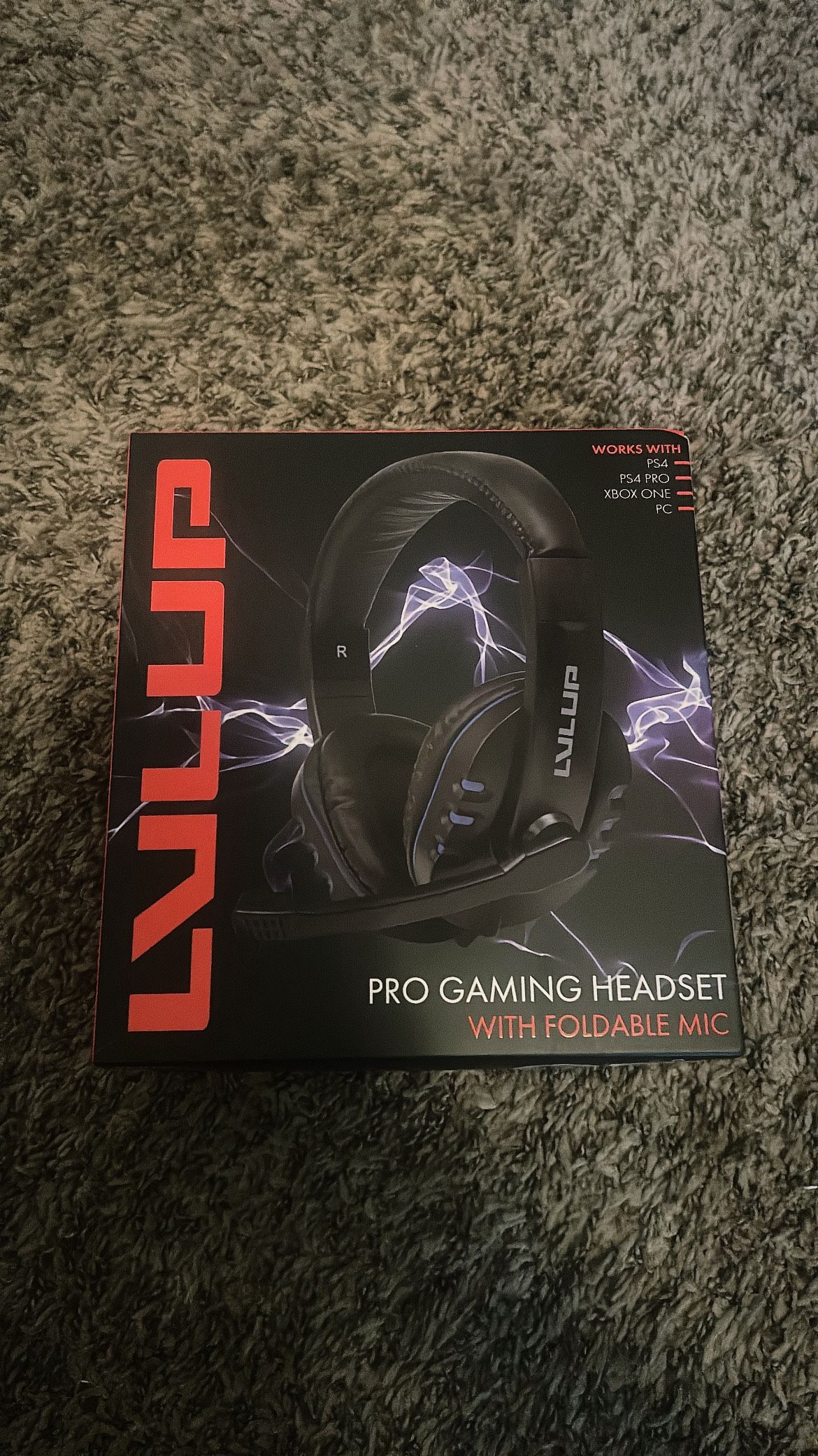 Lvl Up Gaming headphones