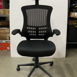 Flash Furniture - Kelista Contemporary Mesh Executive Swivel Office Chair - Black #665