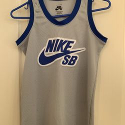 Nike SB Basketball Jersey-Youth Size Med 10-12