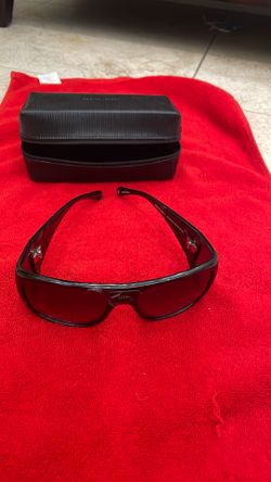 Sunglasses with Black Case  NEW