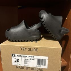 Yeezy Slides 