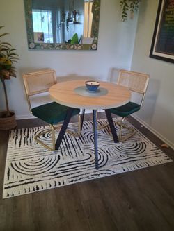Table&Chairs