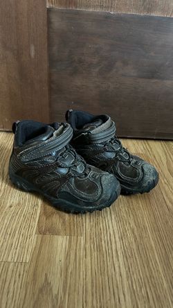 Hiking shoes
