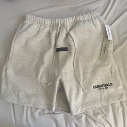 Essentials Shorts light oatmeal 