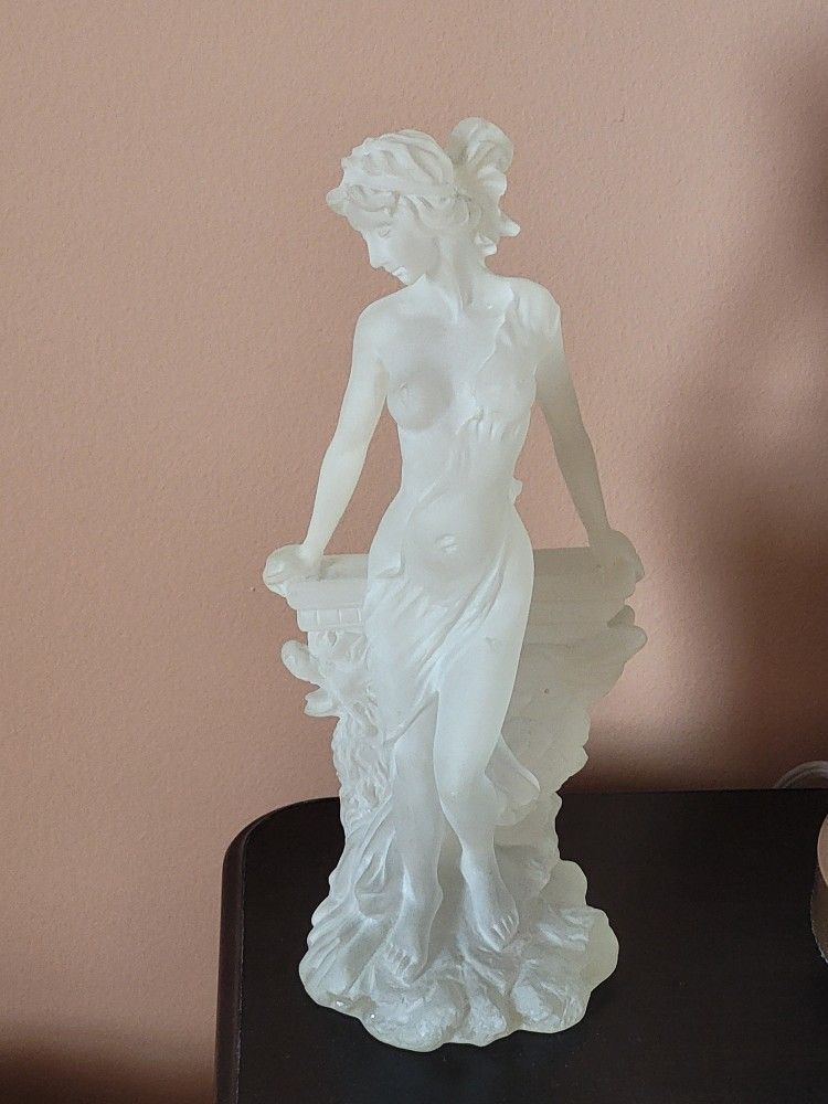 Figurine
