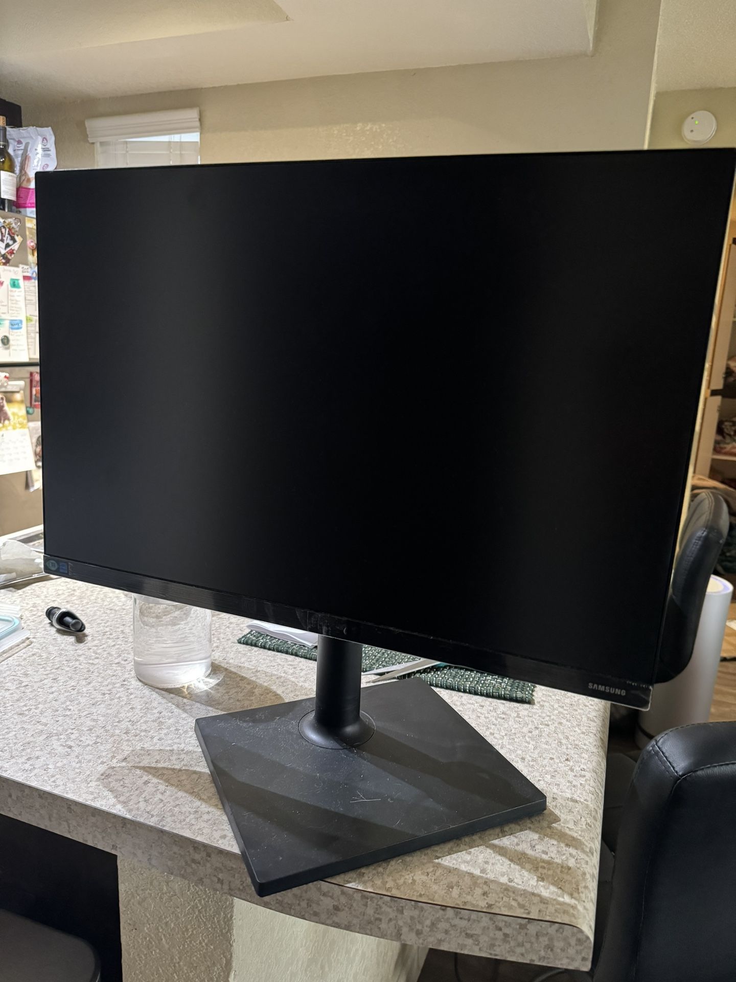 2 Samsung 24” computer monitor