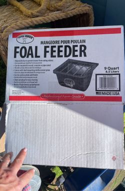 Foal Feeder