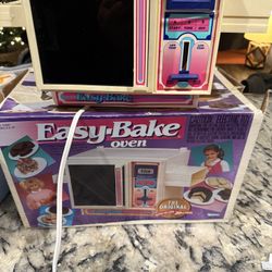 Vintage Easy Bake Oven 