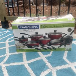 This item is a 18-piece nonstick cookware set from the Tramontina Primaware line.