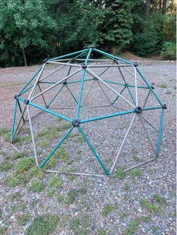 Climbing dome