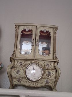 Vintage music jewelry box