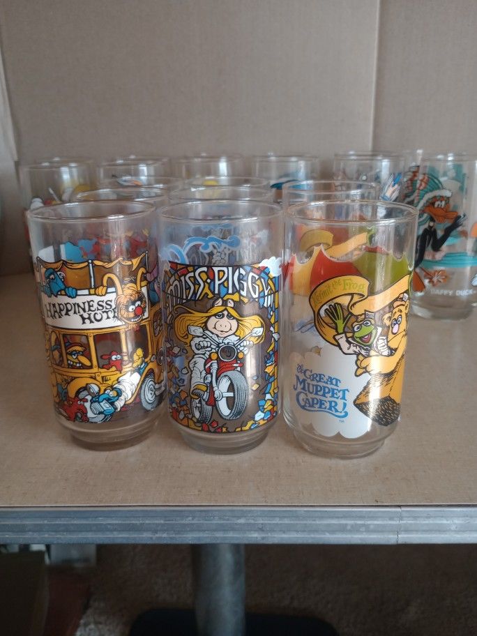 Looney Tunes Pepsi 1979 Collector Series Glass Muppets 1981 McDonald's Glass Collectors