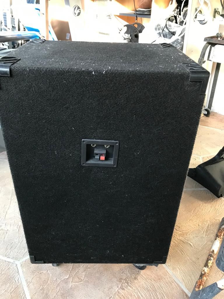 PAR DE PARLANTES DE 500 WATTS
