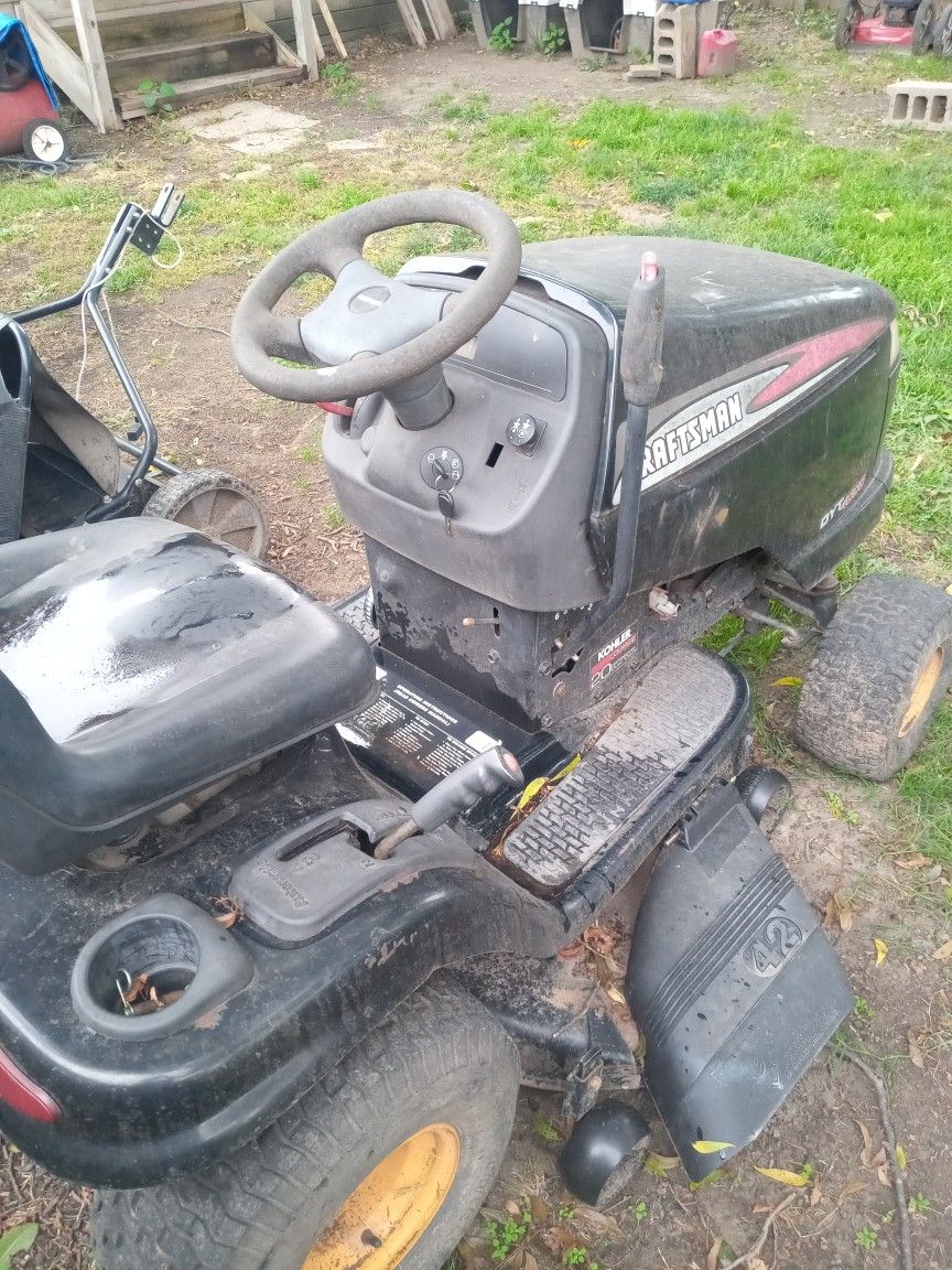 Craftsman Mower/Leaf Catcher 