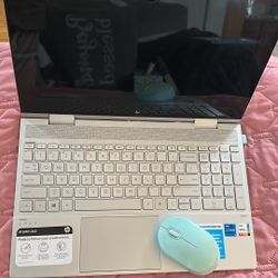 HP LAPTOP w Mouse And Cable 