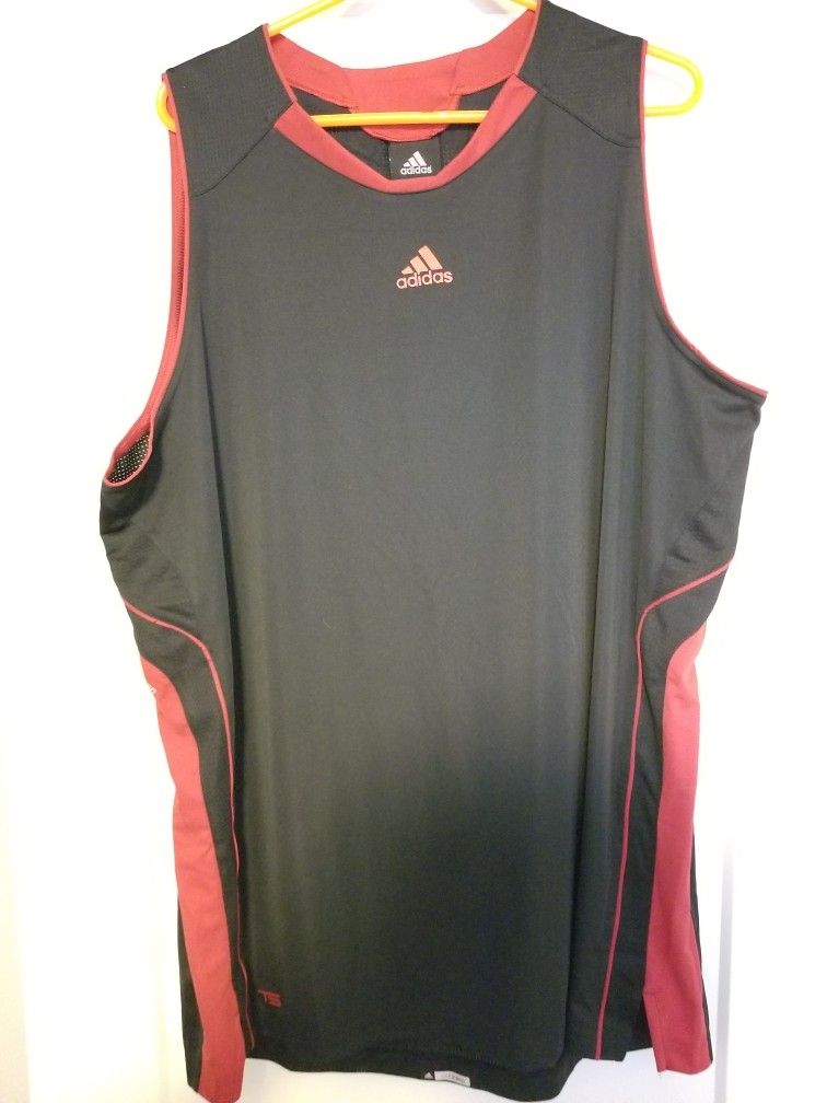 Brand New Adidas Tanktop Men XL