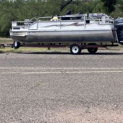Pontoon/fishhing Boat