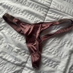 VS Thong Size Large