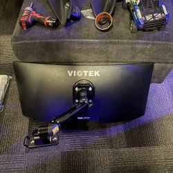 Gaming Monitor And Mount 