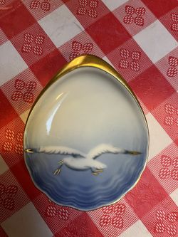 Bing & Grondahl Classic Seagull With Gold Petite Shell Plate Tray