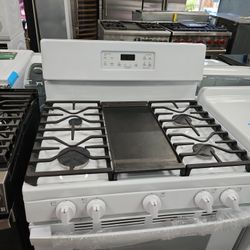 GE Gas Range 5 Burners White New