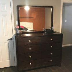 Dresser & Mirror