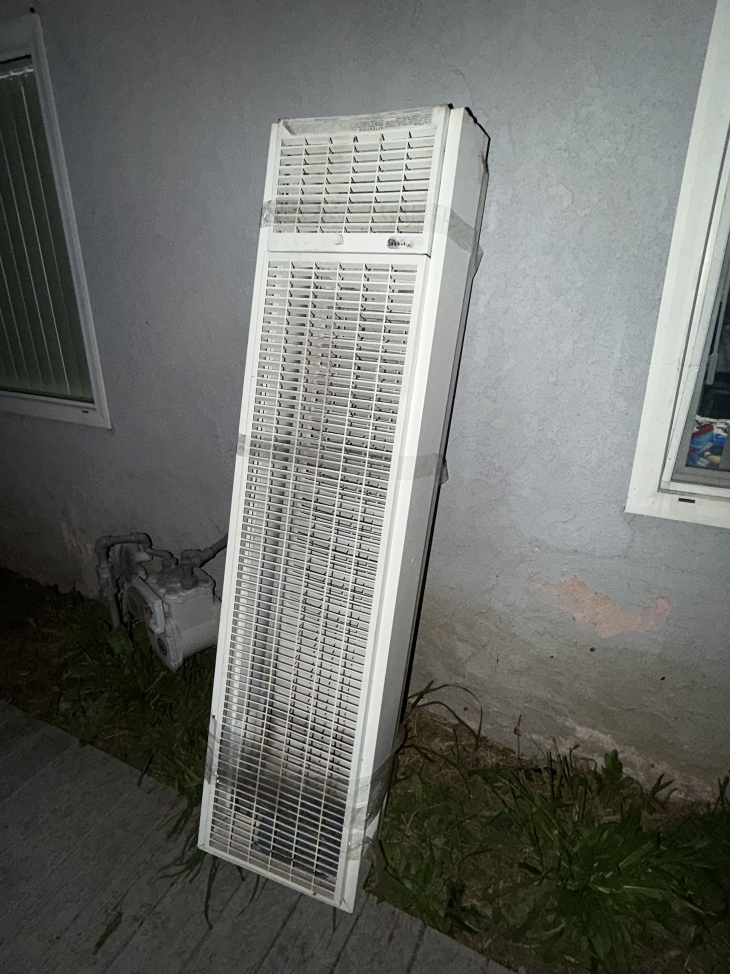 Williams Double Sided Wall Heater
