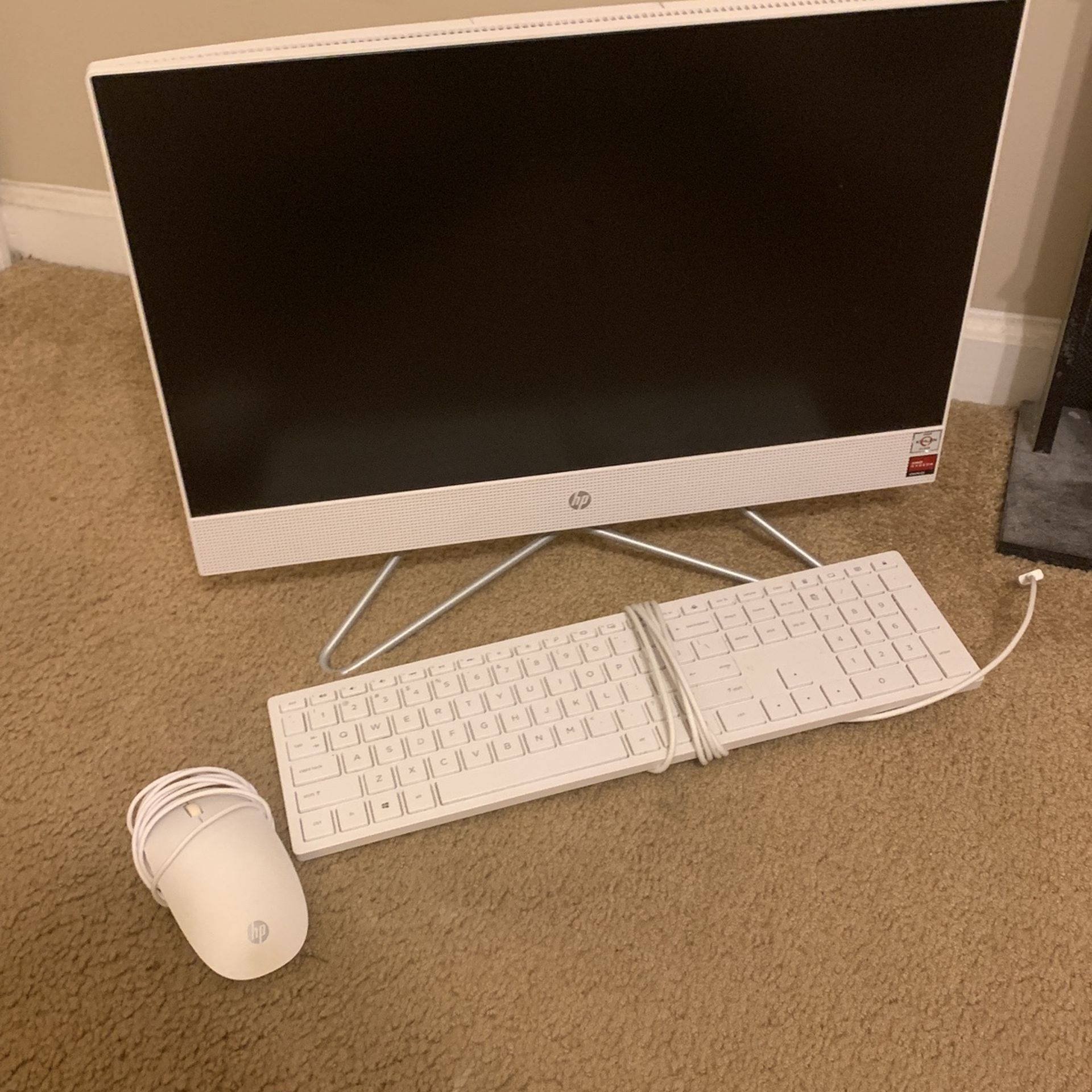 White HP Computer (used but works good as new)