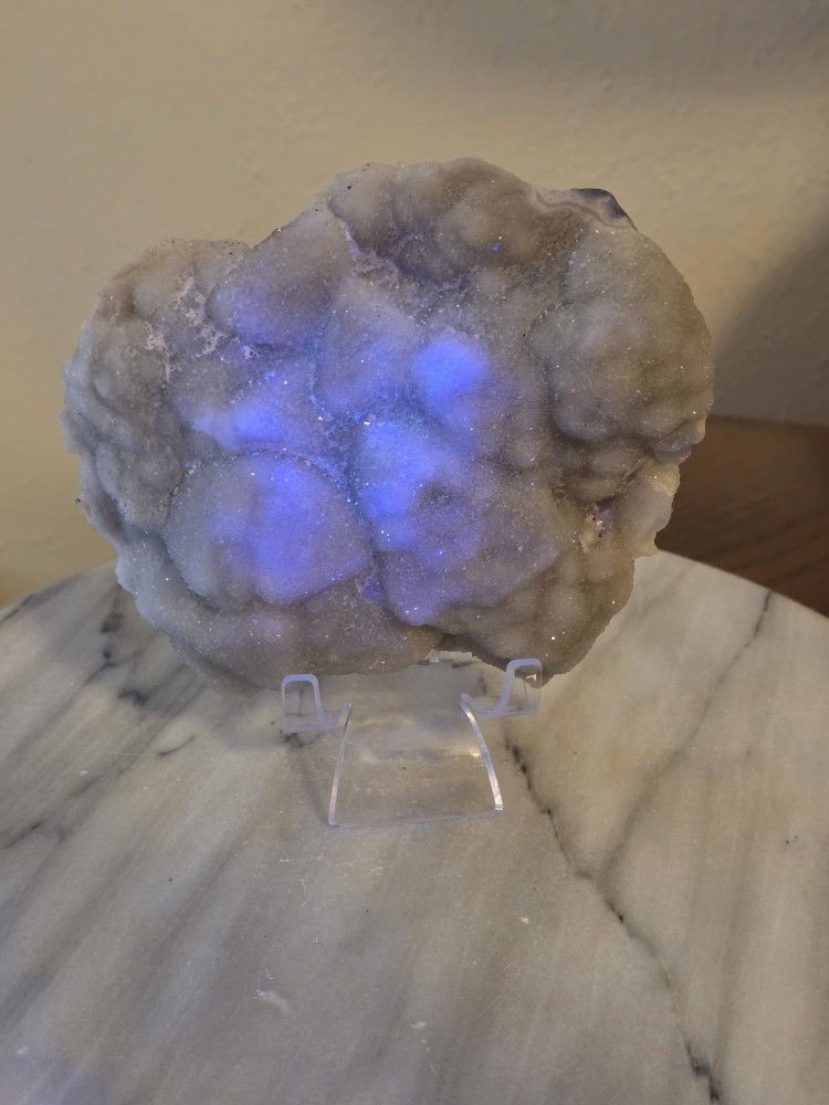 2.2 Lb (1000g) Sparkling Nature Stone Specimen  Reactive With UV Lights 