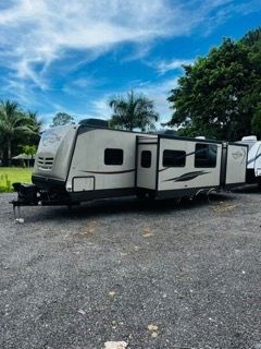 2012 Ever-Lite RV