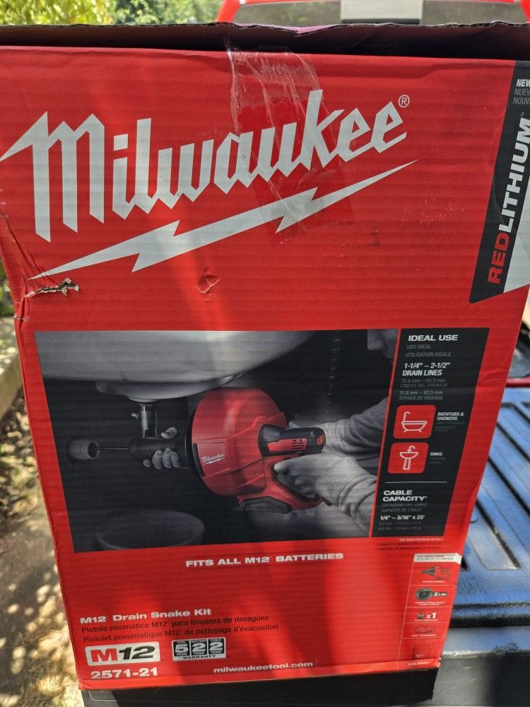 Milwaukee M12 Snake