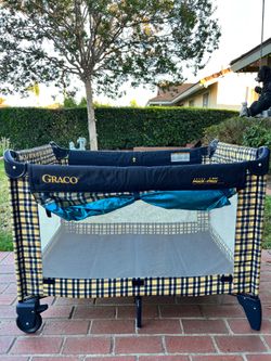 Pack n play Graco