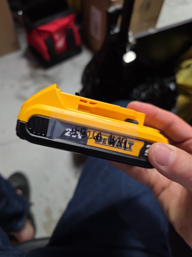 Dewalt 20v Max 2ah Battery